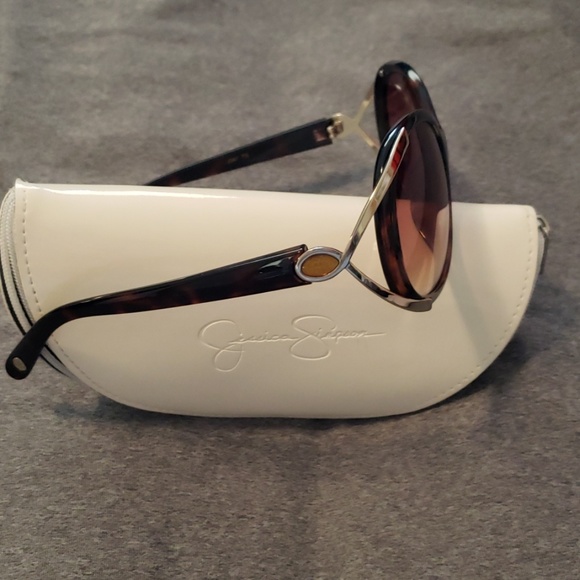 Jessica Simpson Accessories - Jessica Simpson sunglasses Jessica Simpson Accessories - Jessica Simpson sunglasses